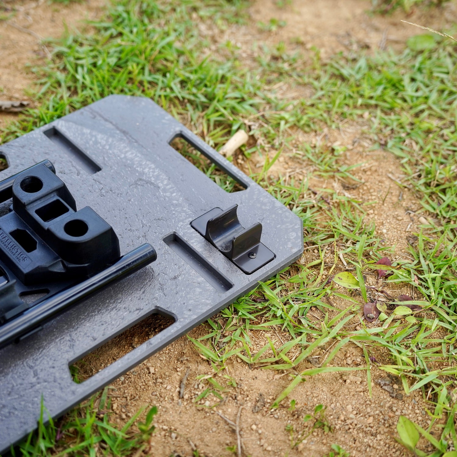 TACTICAL SHIELD TABLE