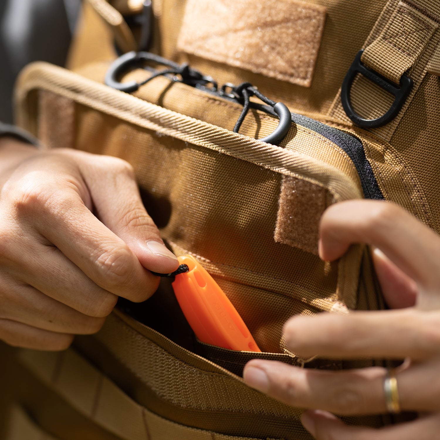 TACTICAL FLOATING DEVICE