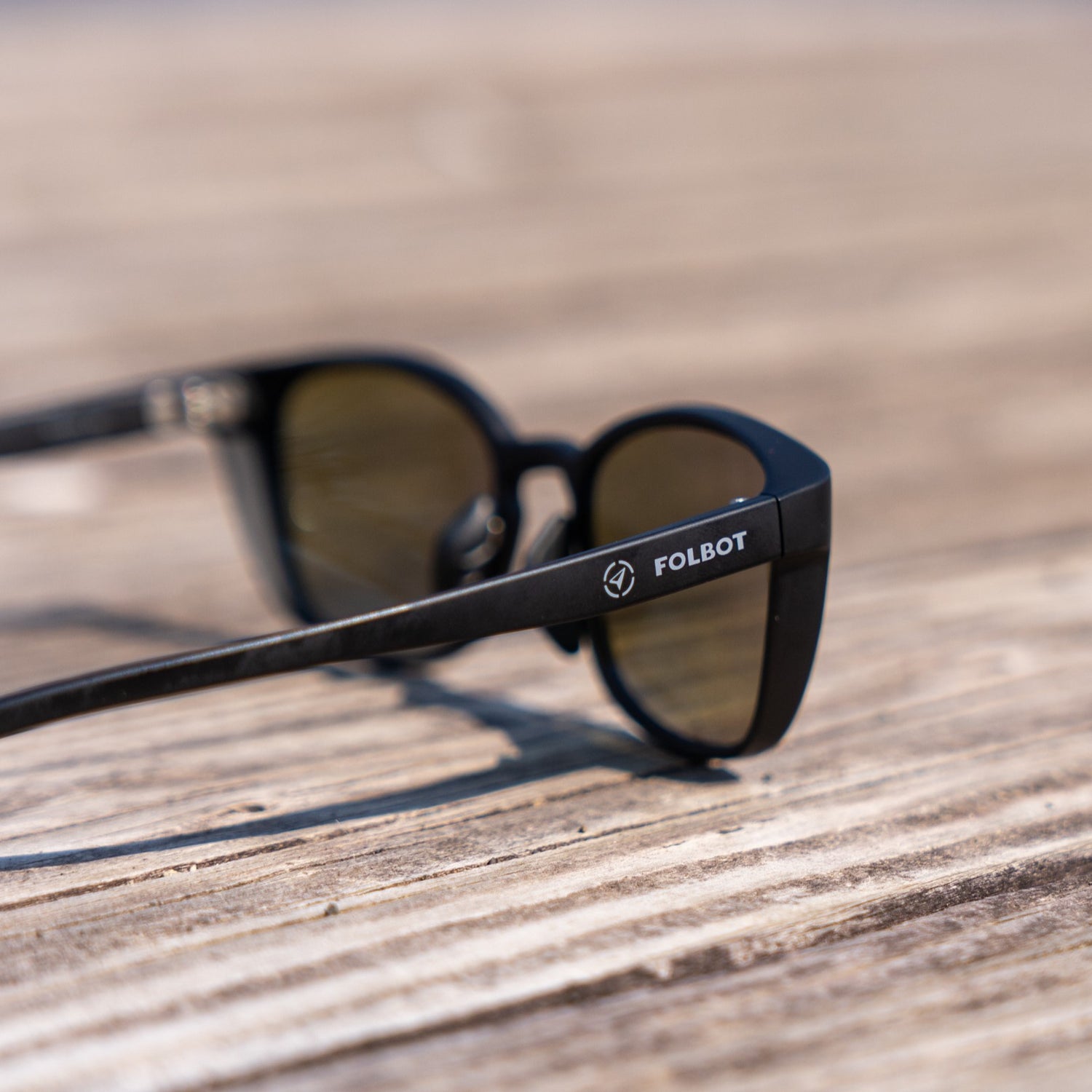 HELMSMAN EYEWEAR (OWL MILS x FOLBOT)