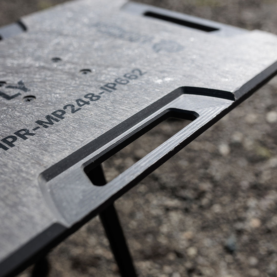 TACTICAL SHIELD TABLE